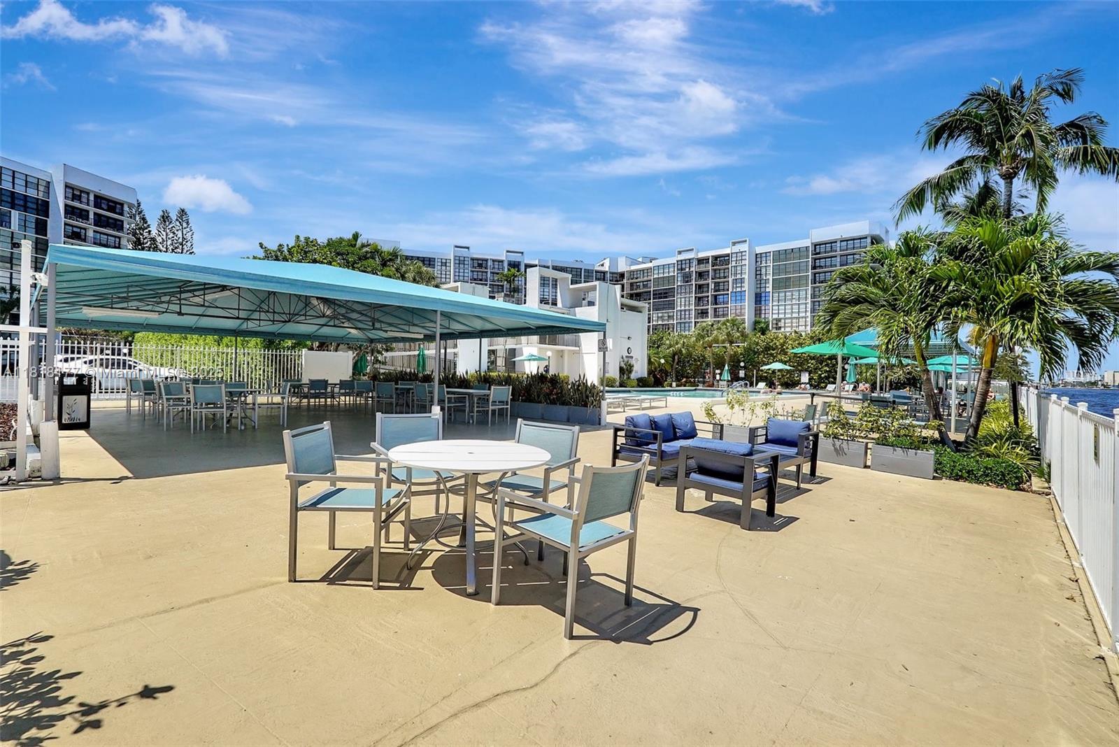 1000 Parkview Dr #811, Hallandale Beach, Florida image 36