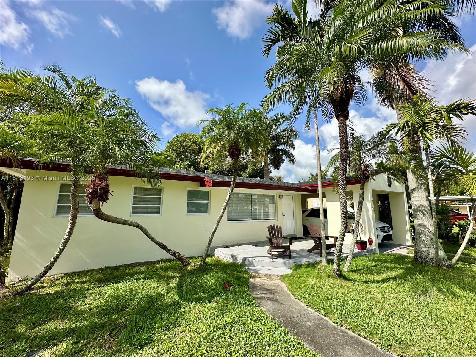 230 NE 2nd Pl, Dania Beach, Florida image 2