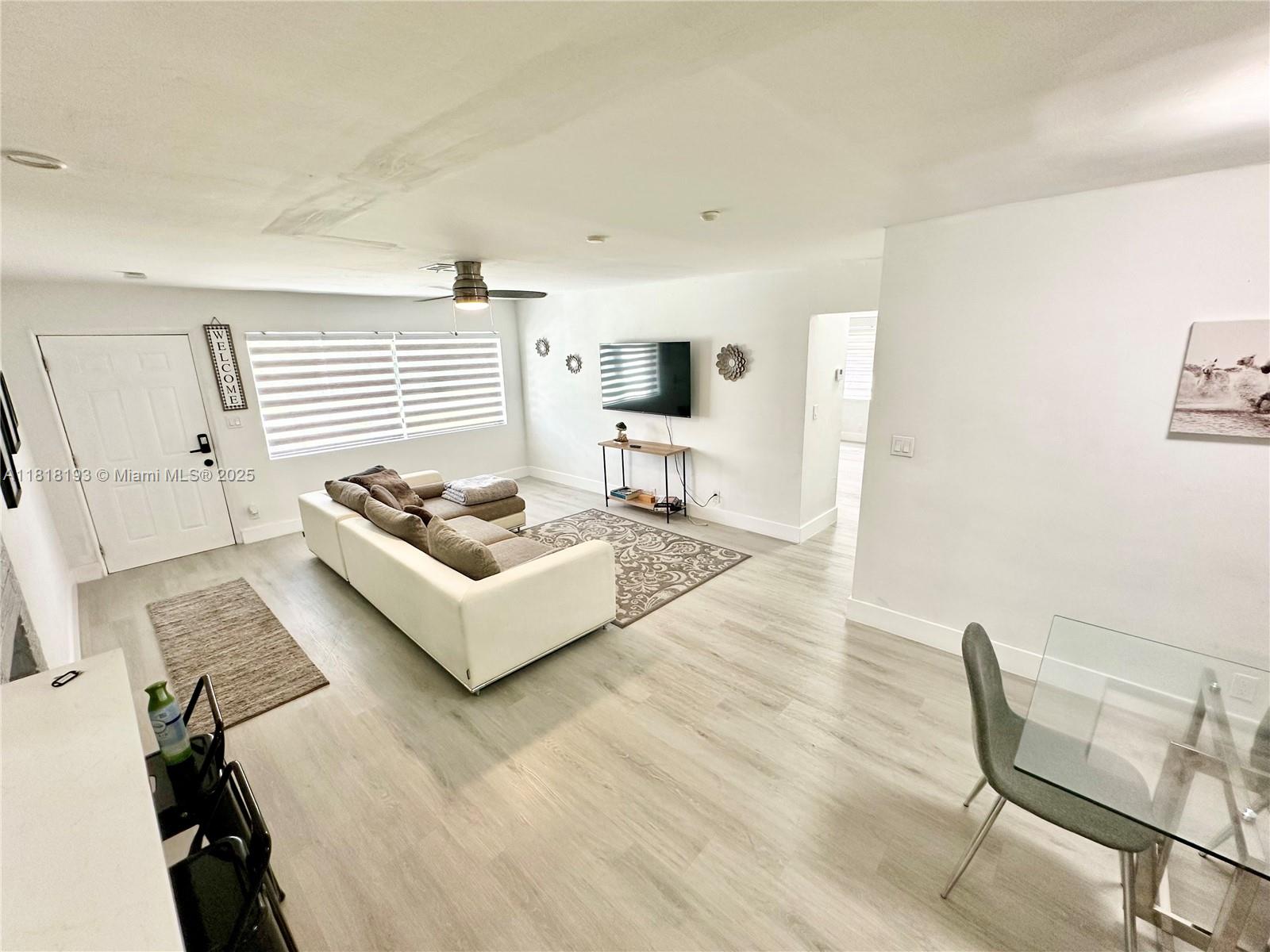 230 NE 2nd Pl, Dania Beach, Florida image 21