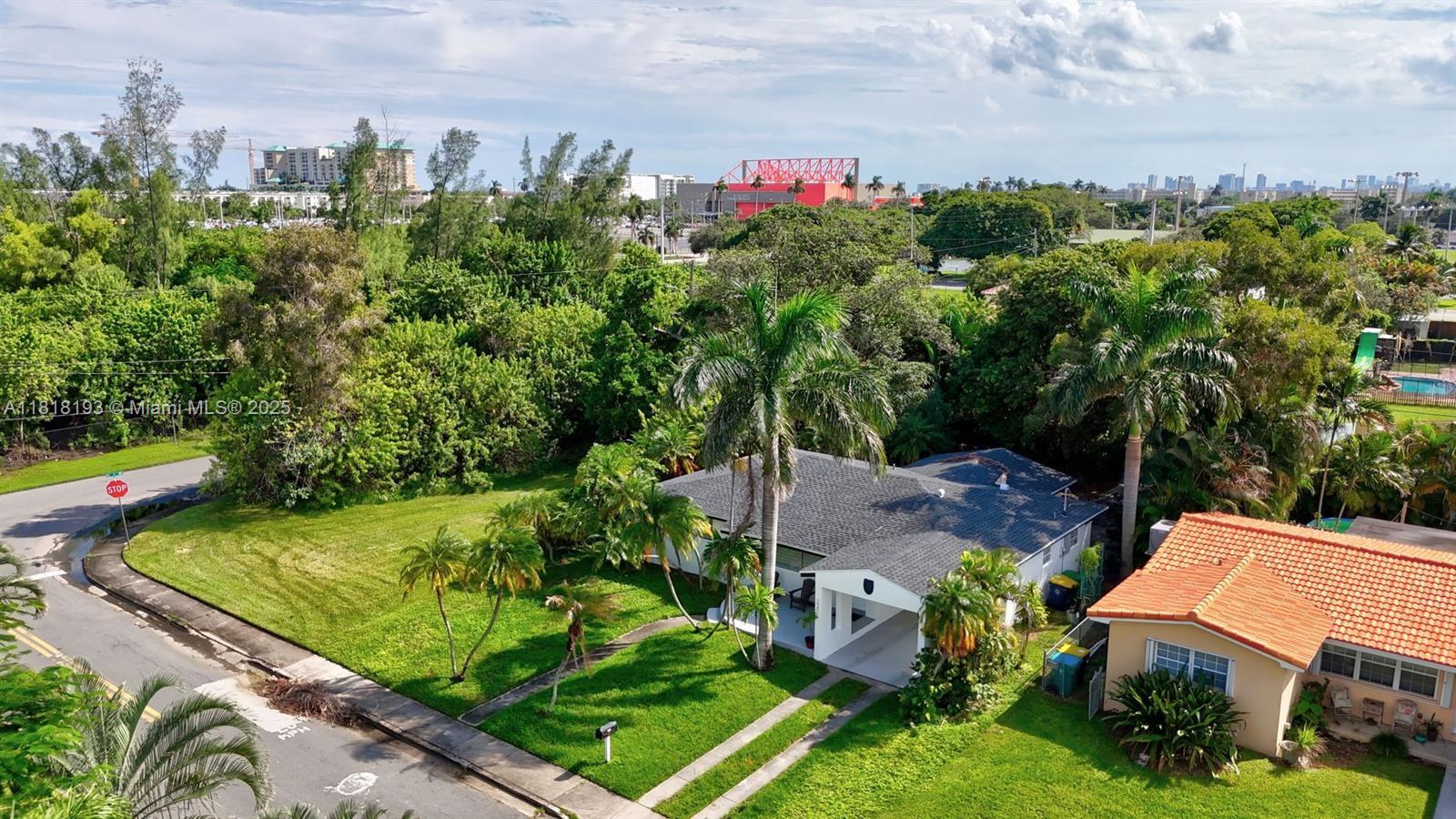 230 NE 2nd Pl, Dania Beach, Florida image 4