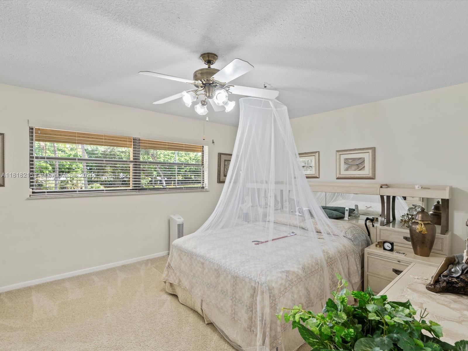 9530 Alcazar Ln, Davie, Florida image 11