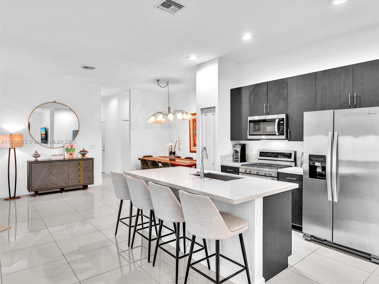 4936 Whispering Way, Dania Beach, Florida image 16