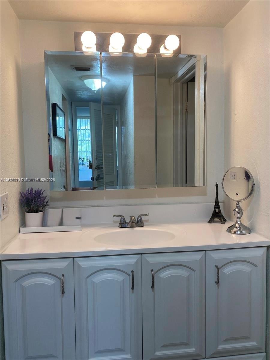 3195 Foxcroft Rd #F311, Miramar, Florida image 7