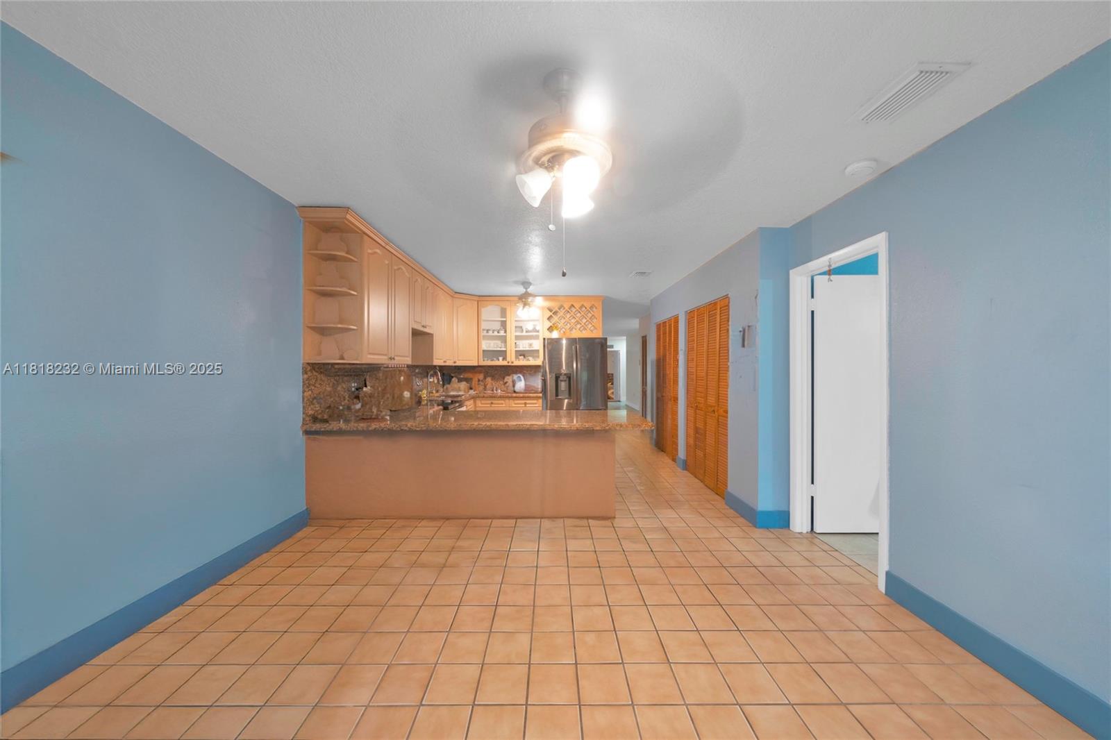 7517 N Augusta Dr, Hialeah, Florida image 5