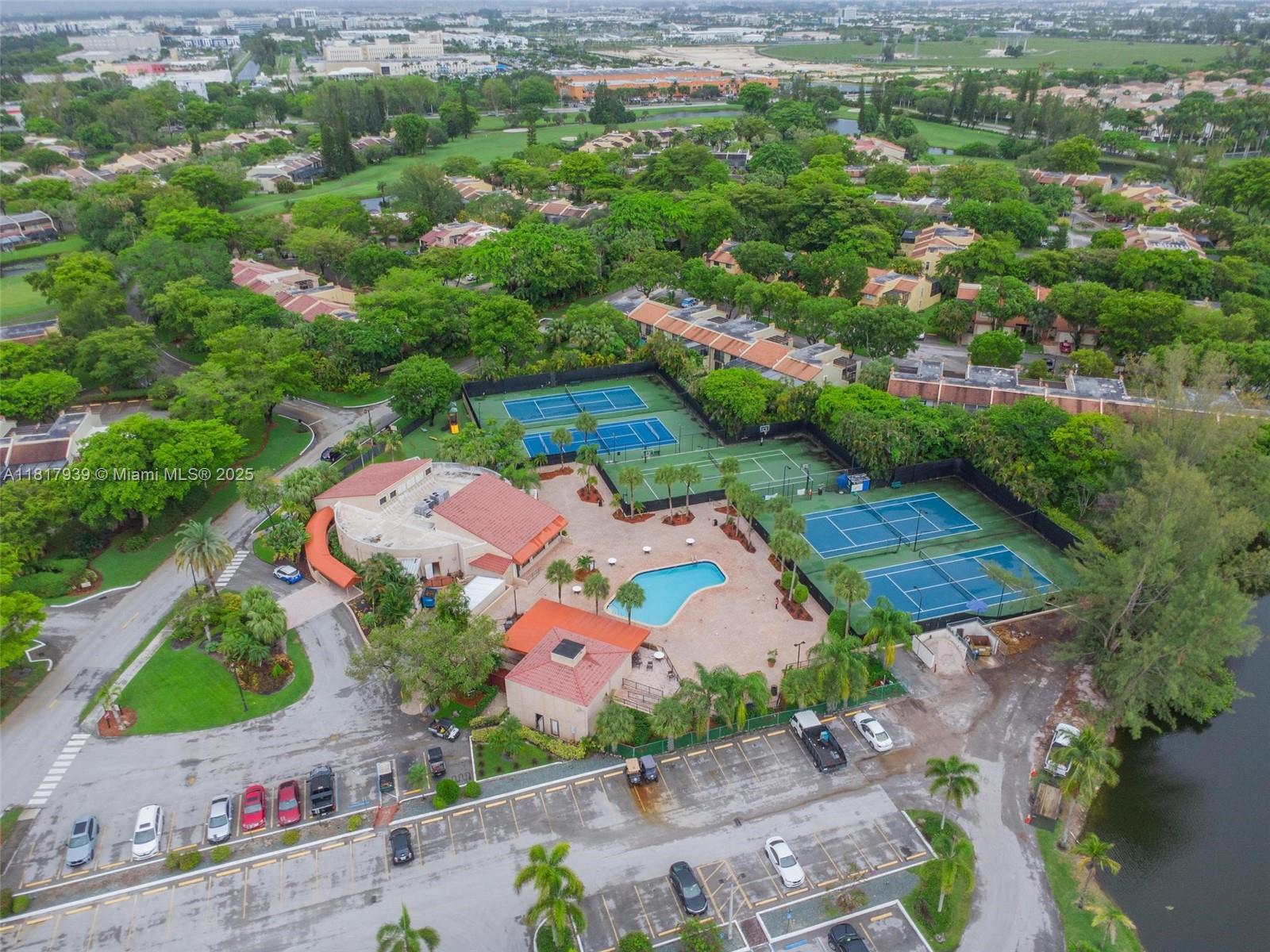 3643 Estepona Ave #B28-A, Doral, Florida image 46