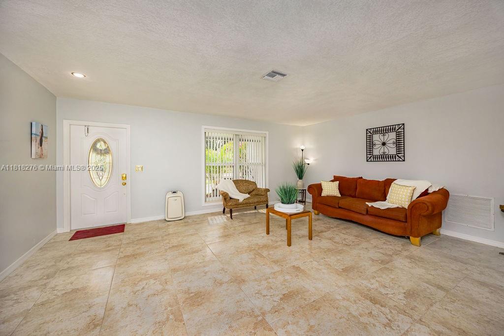 1801 N 55th Ave, Hollywood, Florida image 11
