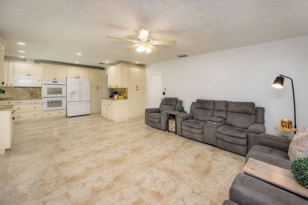 1801 N 55th Ave, Hollywood, Florida image 18