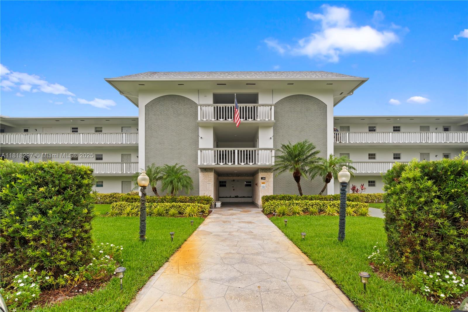 1200 Hillcrest Ct #107, Hollywood, Florida image 1