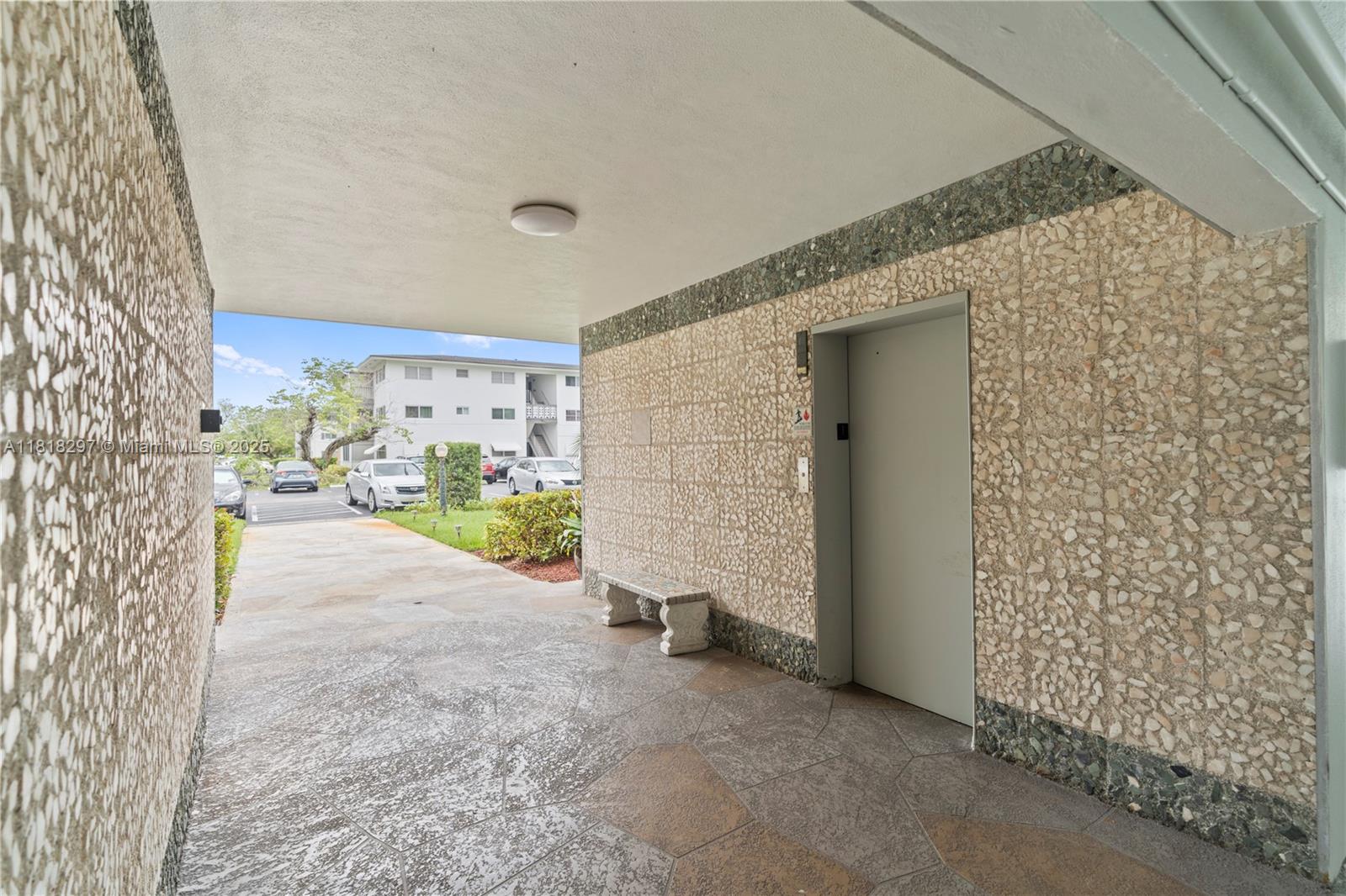 1200 Hillcrest Ct #107, Hollywood, Florida image 2