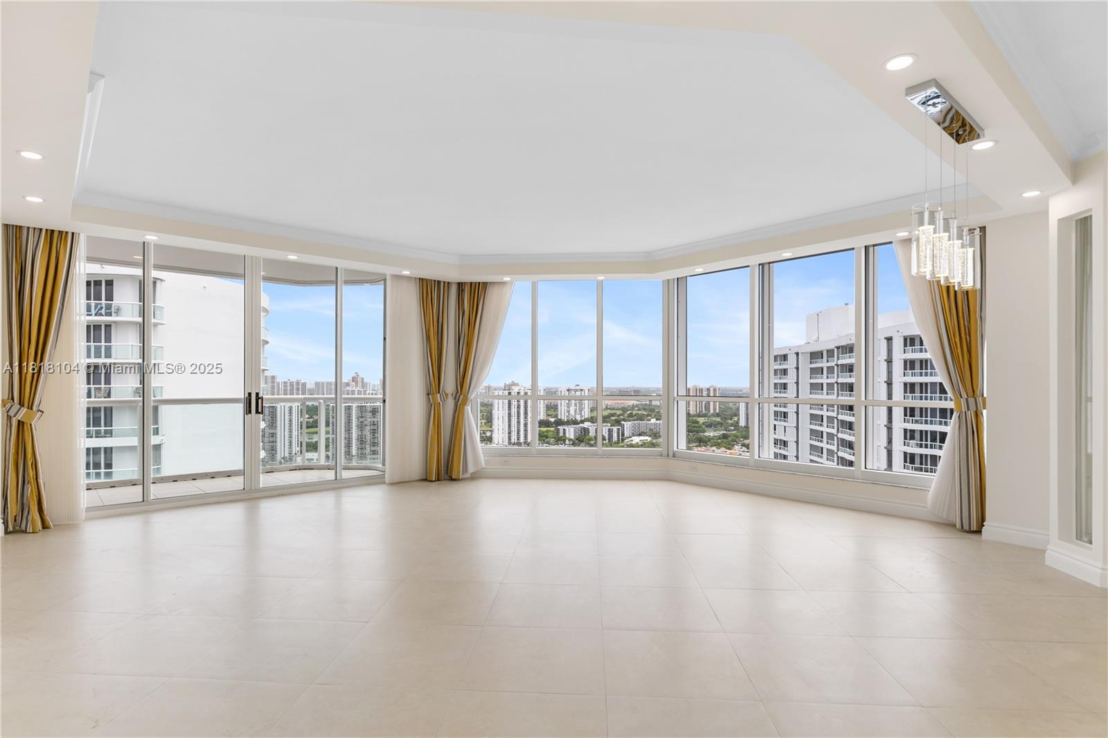 21150 Point Place #LPH 2902, Aventura, Florida image 2