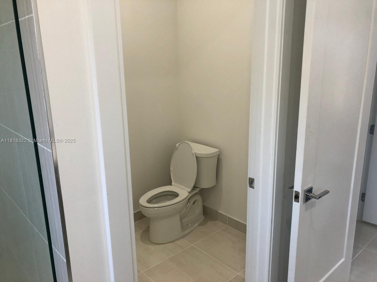 Residential, Doral, Florida image 16