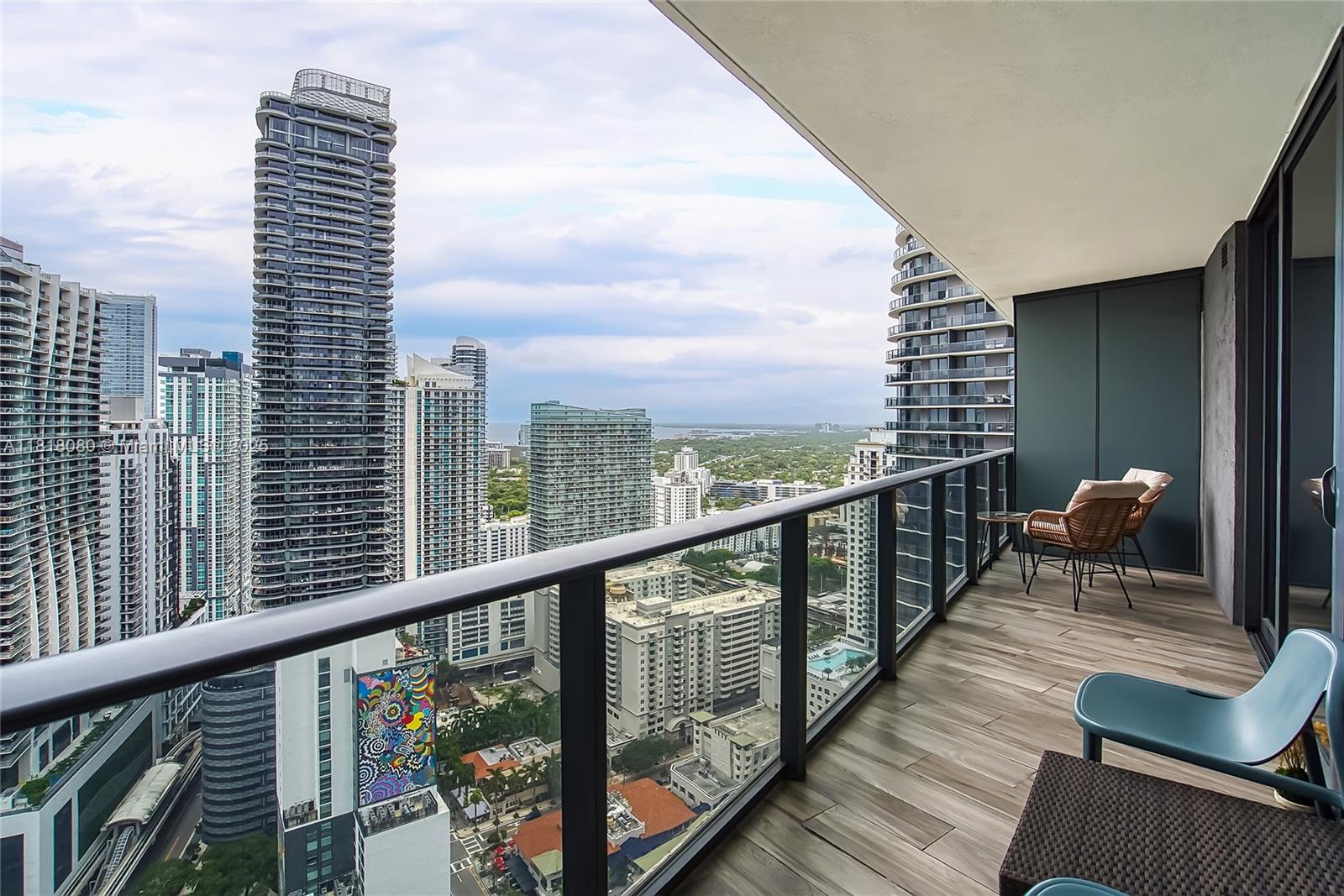 Condo for Sale in Miami, FL