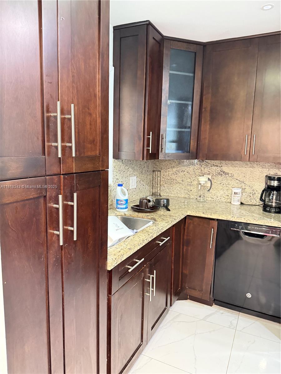 Property photo # 9