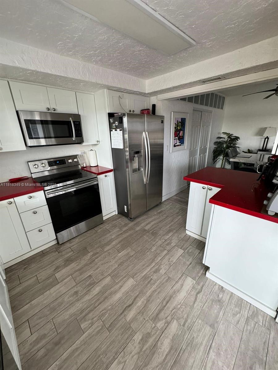 180 NE 12th Ave #17E, Hallandale Beach, Florida image 20