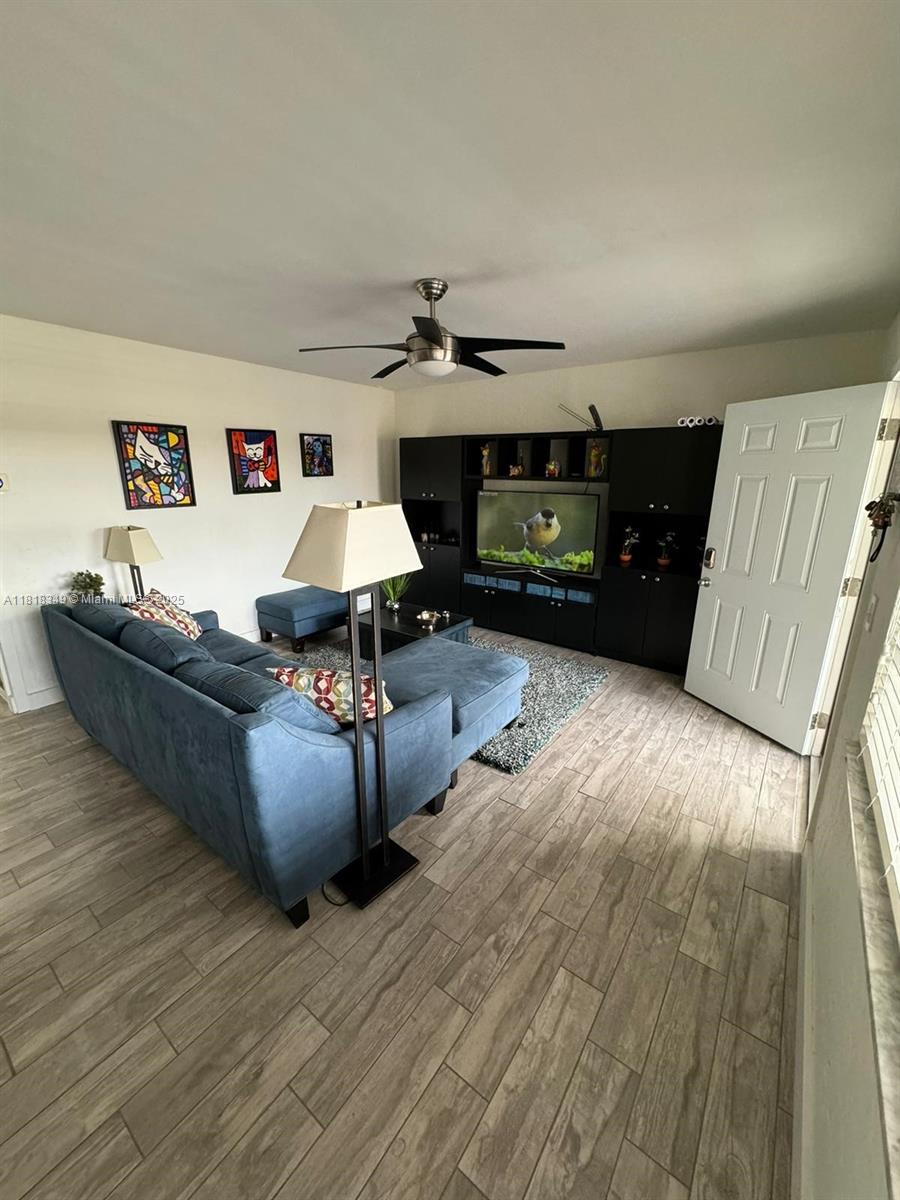 180 NE 12th Ave #17E, Hallandale Beach, Florida image 6