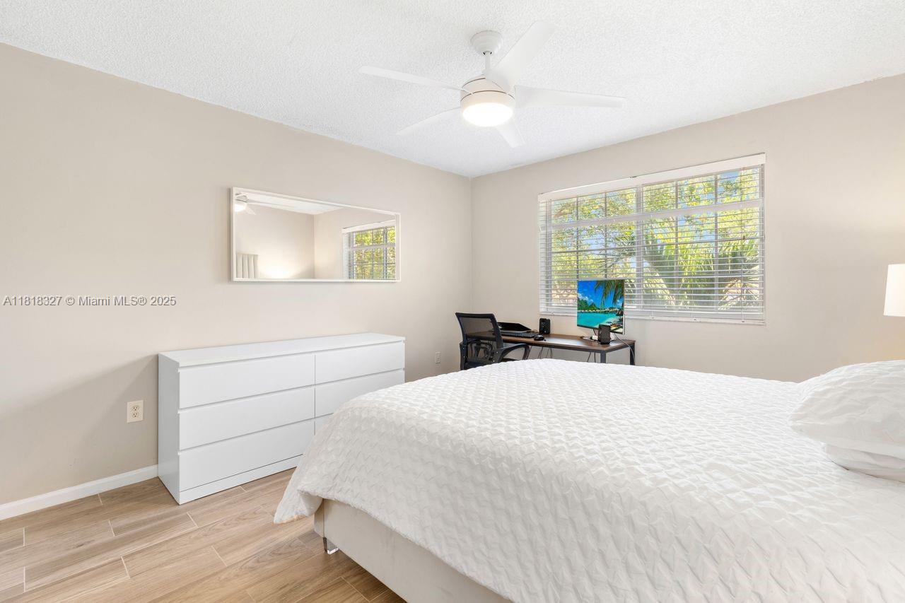 1150 Wildwood Lakes Blvd #203, Naples, Florida image 12