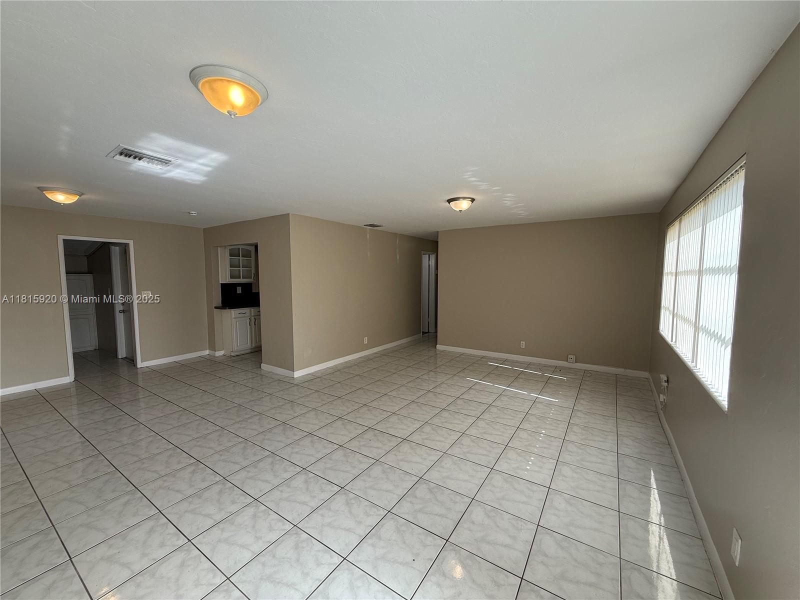 5654 NE 5th Ave, Oakland Park, Florida image 6