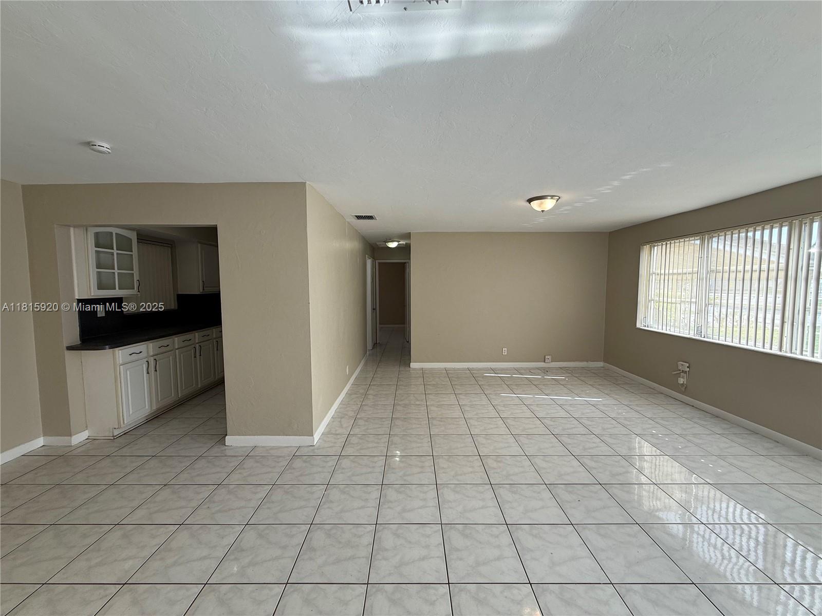 5654 NE 5th Ave, Oakland Park, Florida image 7