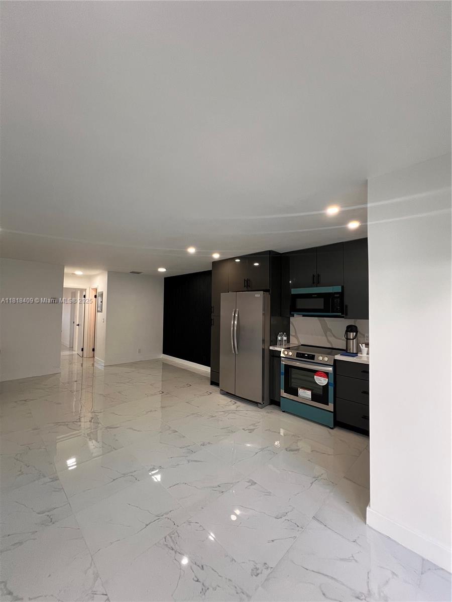 1818 Rodman St #2D, Hollywood, Florida image 1