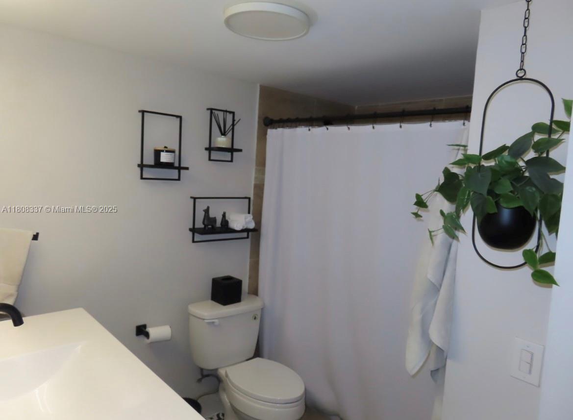 3900 N Hills Dr #303, Hollywood, Florida image 14