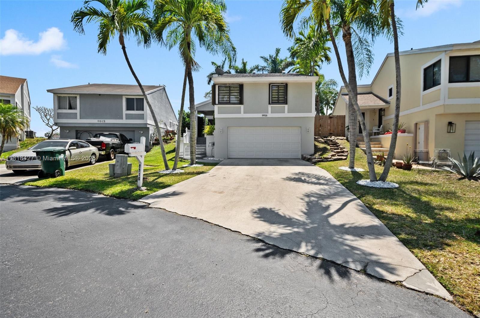 9916 SW 218th Ter, Cutler Bay, Florida image 1