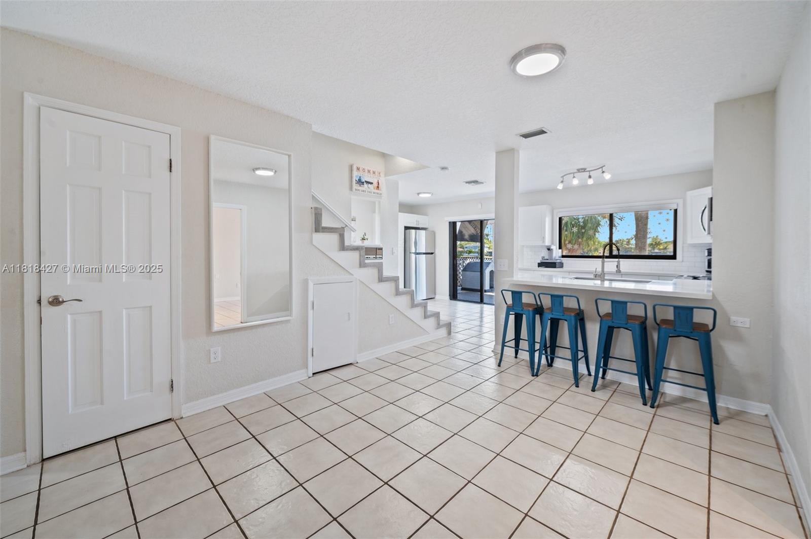 9916 SW 218th Ter, Cutler Bay, Florida image 12