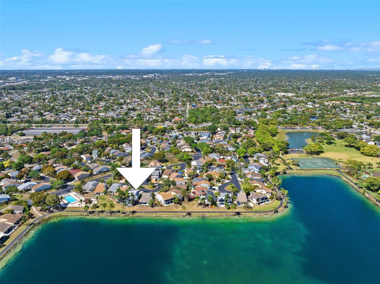 9916 SW 218th Ter, Cutler Bay, Florida image 38