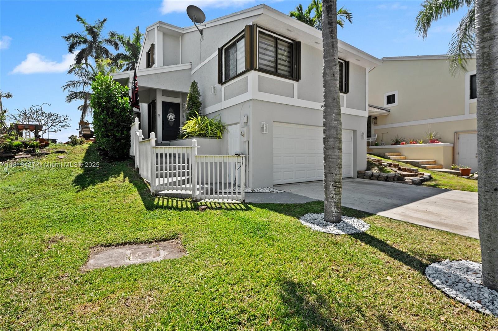 9916 SW 218th Ter, Cutler Bay, Florida image 5