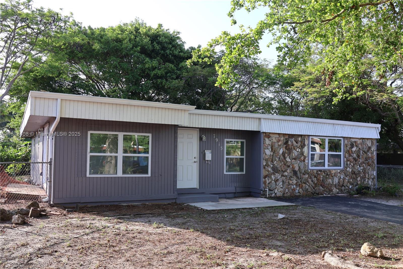Property photo # 0