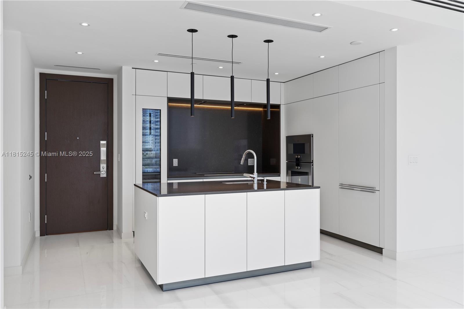 Condo for Rent in Miami, FL