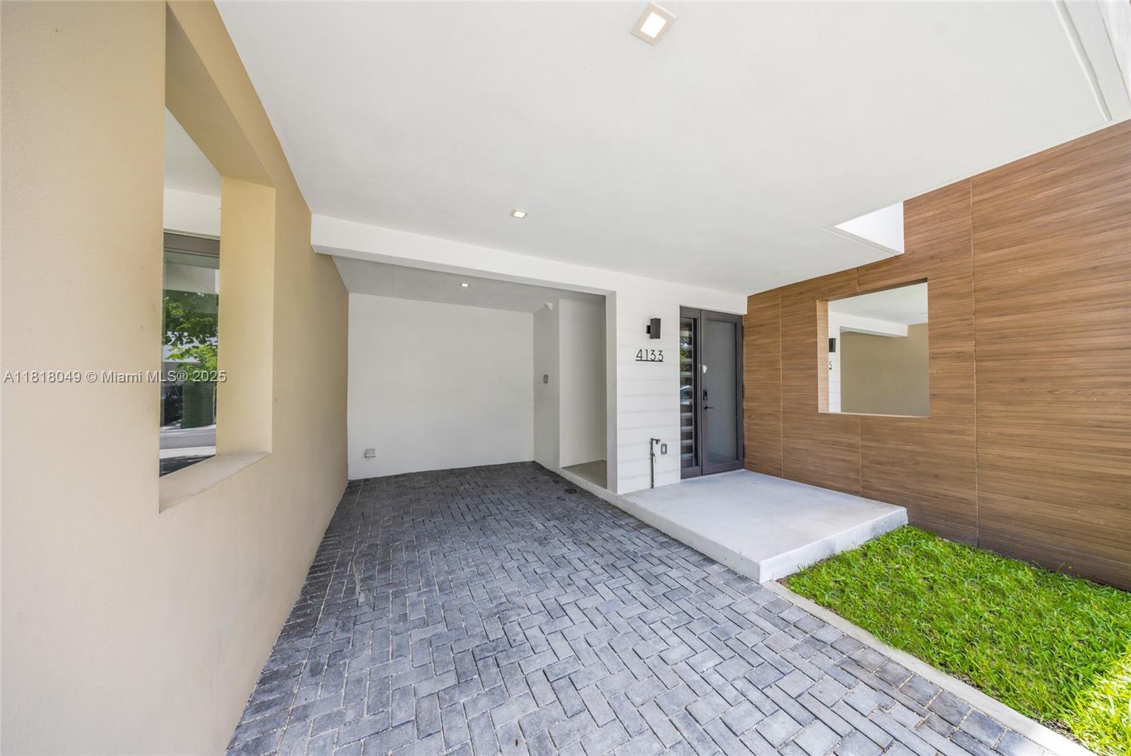Property photo # 4