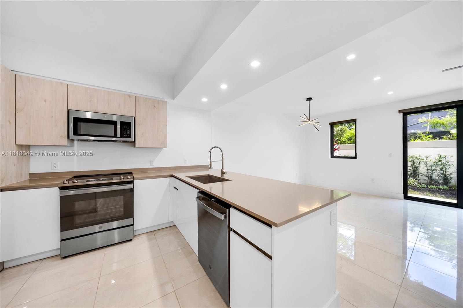 Property photo # 7