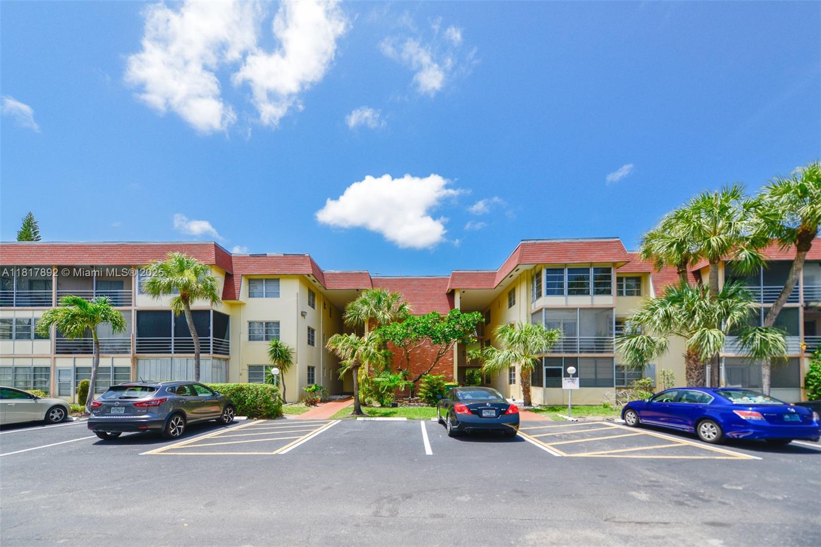 3071 NW 47th Ter #227, Lauderdale Lakes, Florida image 3