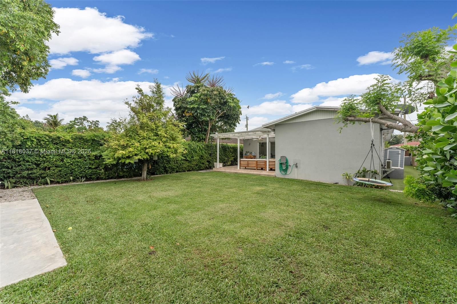 3075 SW 19th St, Miami, Florida image 30