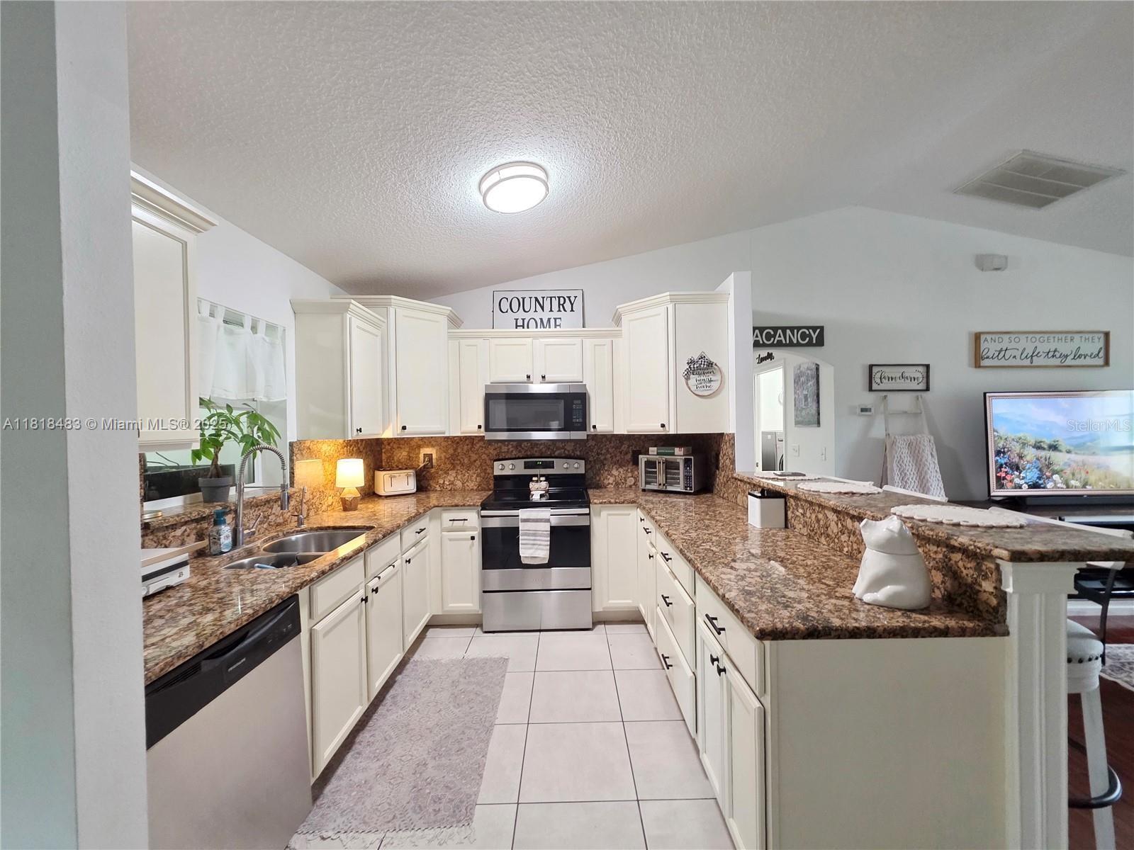 3897 NW 22nd Ave, Okeechobee, Florida image 12