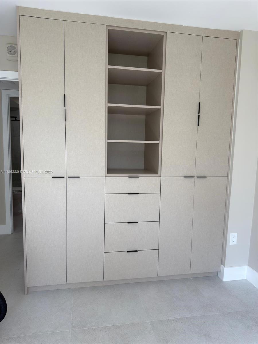 6801 Indian Creek Dr #207, Miami Beach, Florida image 32