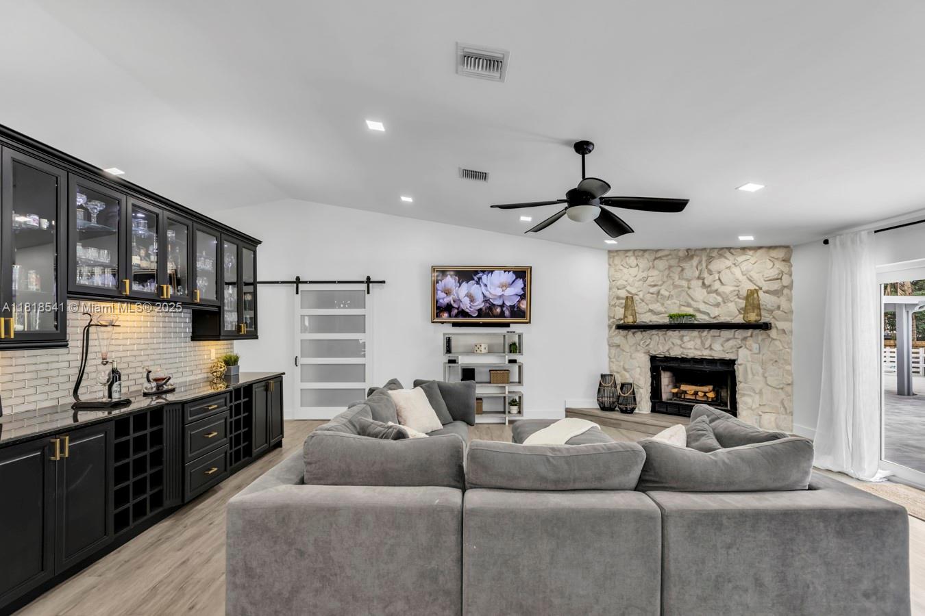 11400 NW 27th St, Plantation, Florida image 12
