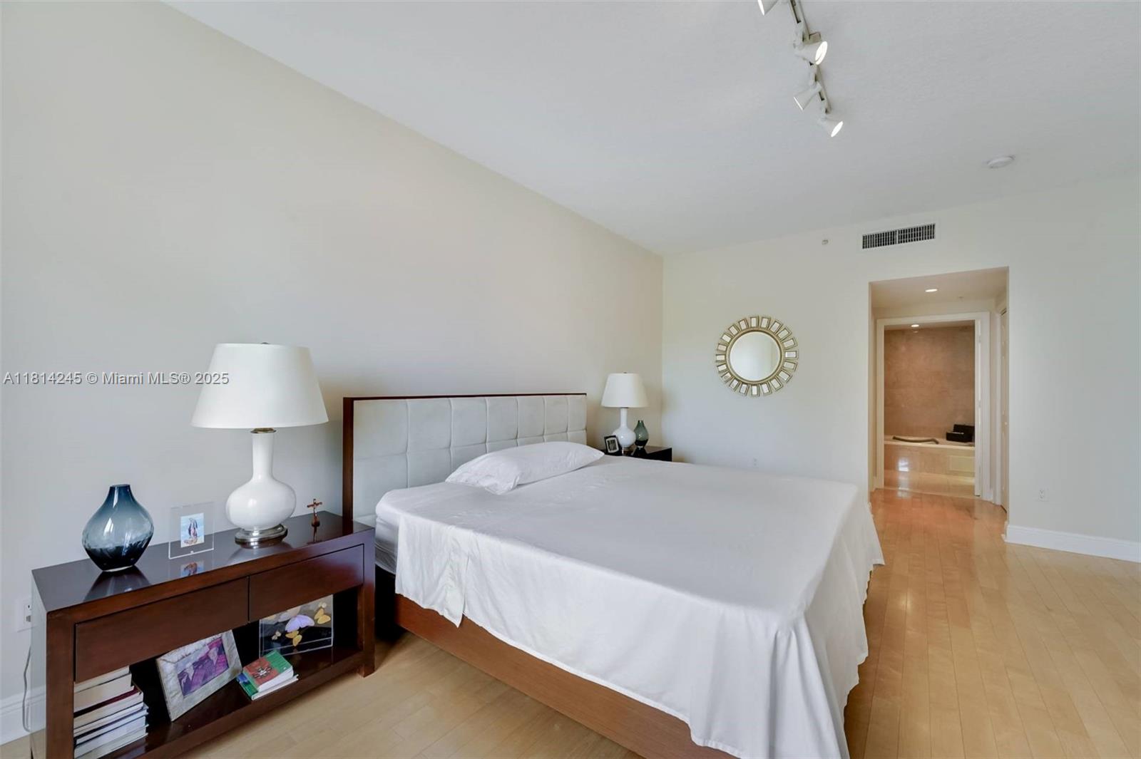 711 Biltmore Way #402, Coral Gables, Florida image 11