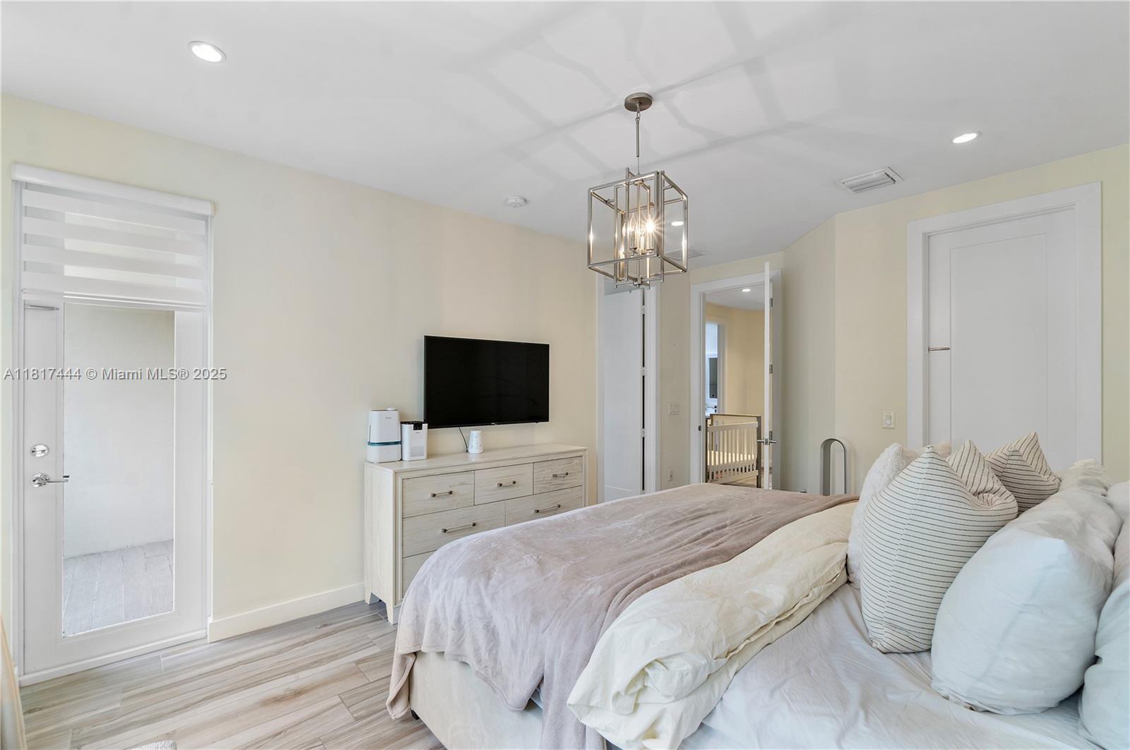 10540 NW 63rd Ter, Doral, Florida image 17