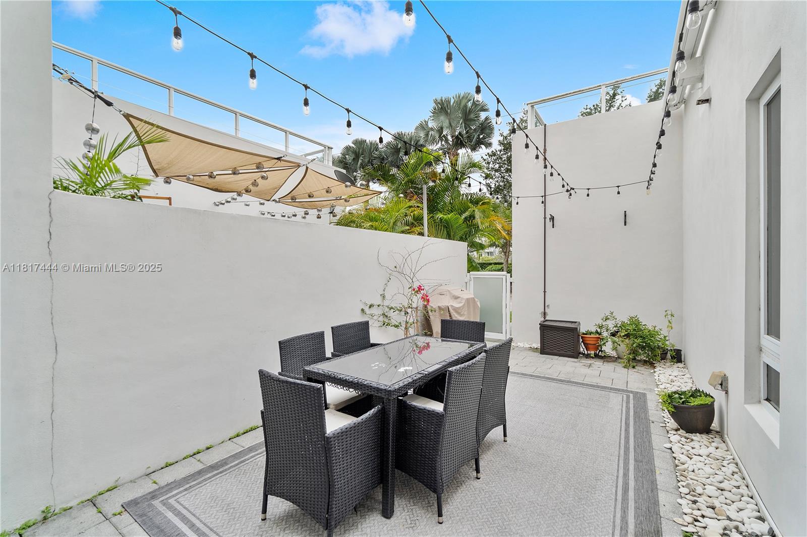 10540 NW 63rd Ter, Doral, Florida image 39