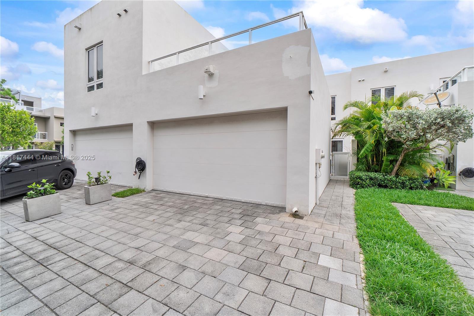 10540 NW 63rd Ter, Doral, Florida image 42