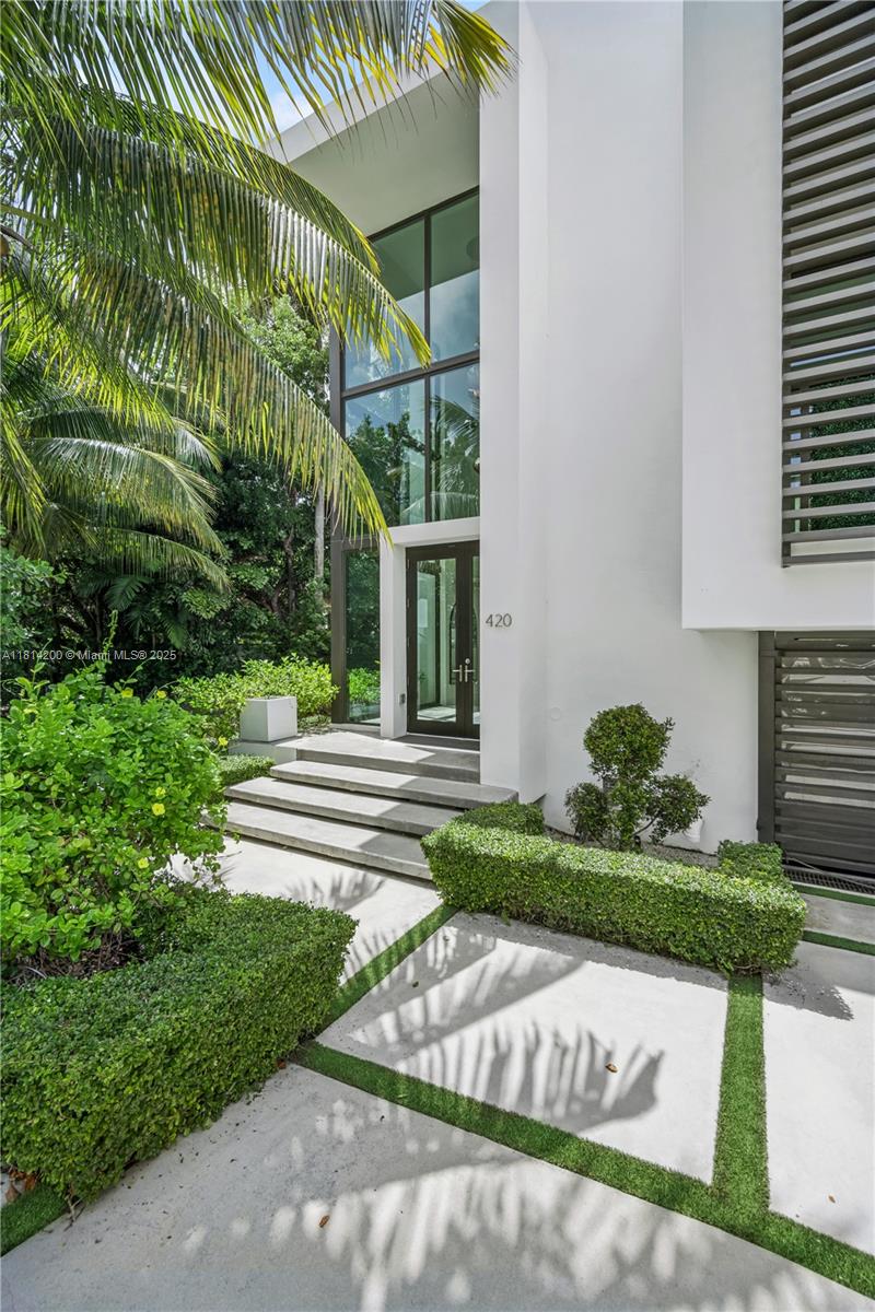 Homes for sale in Miami Beach, FL | 420 N Hibiscus Dr, Miami Beach, FL 33139 | MLS# A11814200