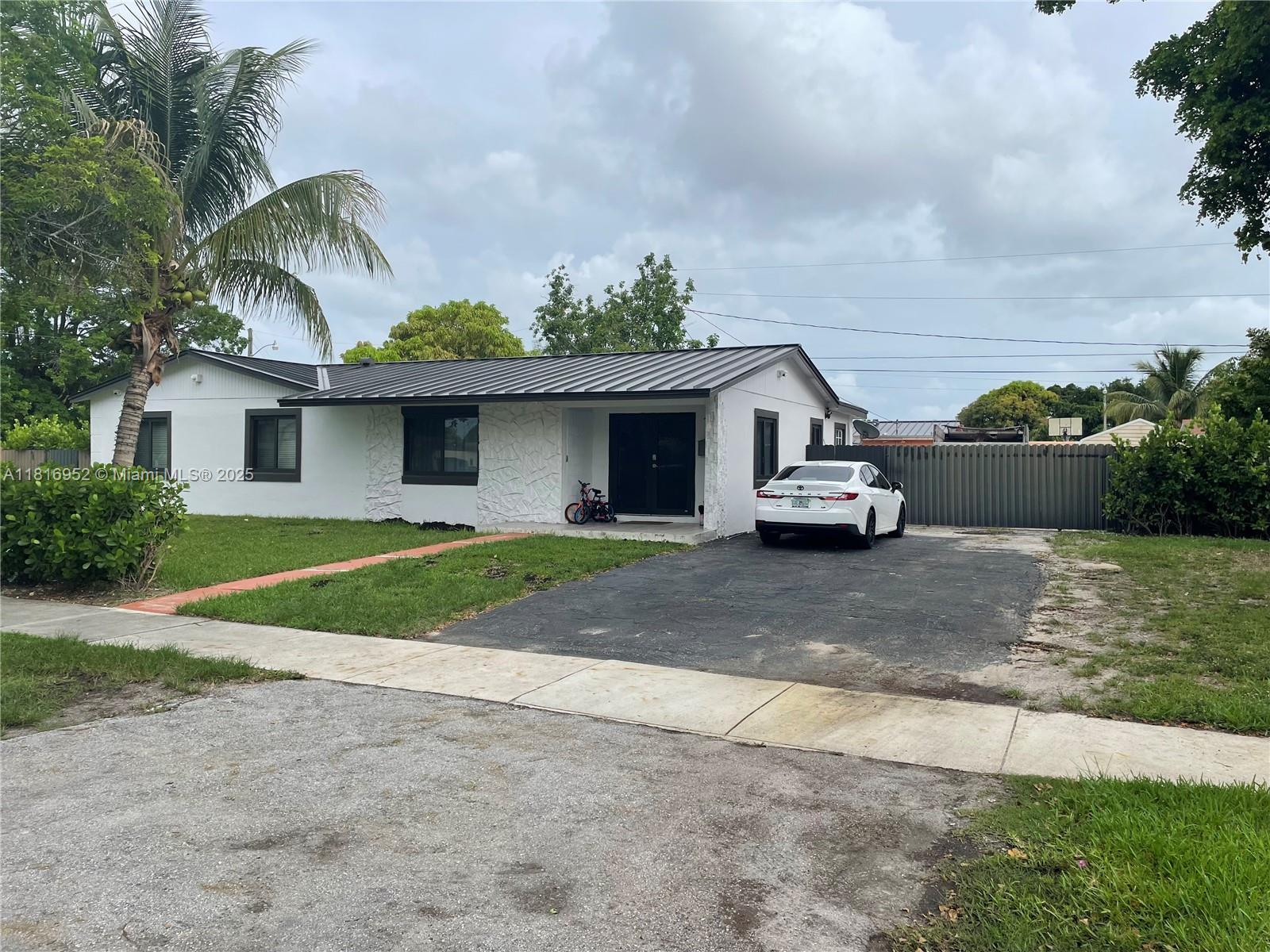 16 NW 207th St, Miami Gardens, Florida image 4