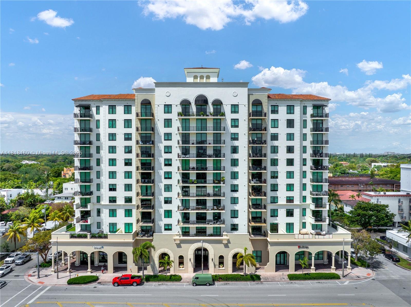 Resort Lifestyle Living at the 1300 Ponce. Experience Sophisticated City living in the heart of Coral Gables. This
residence features, High Ceilings,1 Bedroom, 1 Bathroom, 1Half-Bath, open concept kitchen with wood
cabinets, stainless steel appliances, and granite countertop. Amenities include, 24 Hours Concierge, Clubroom, Fitness Center, and Pool. Unit would be available on august 01,2025