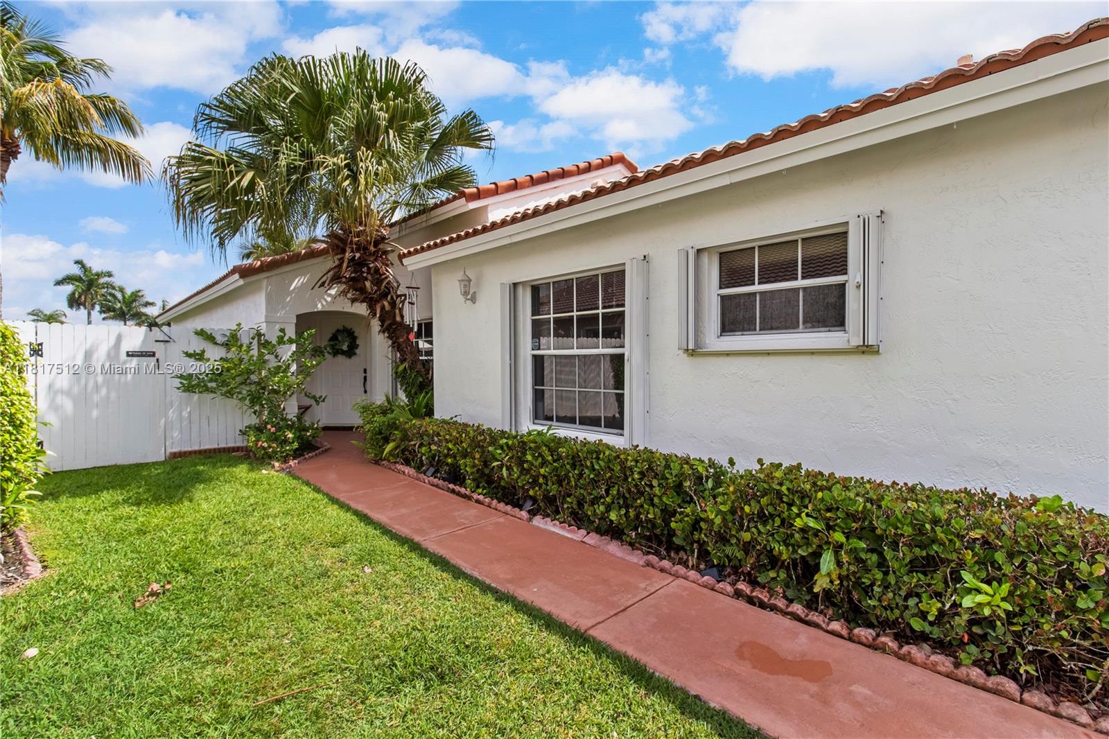 886 SW 180th Ter, Pembroke Pines, Florida image 6