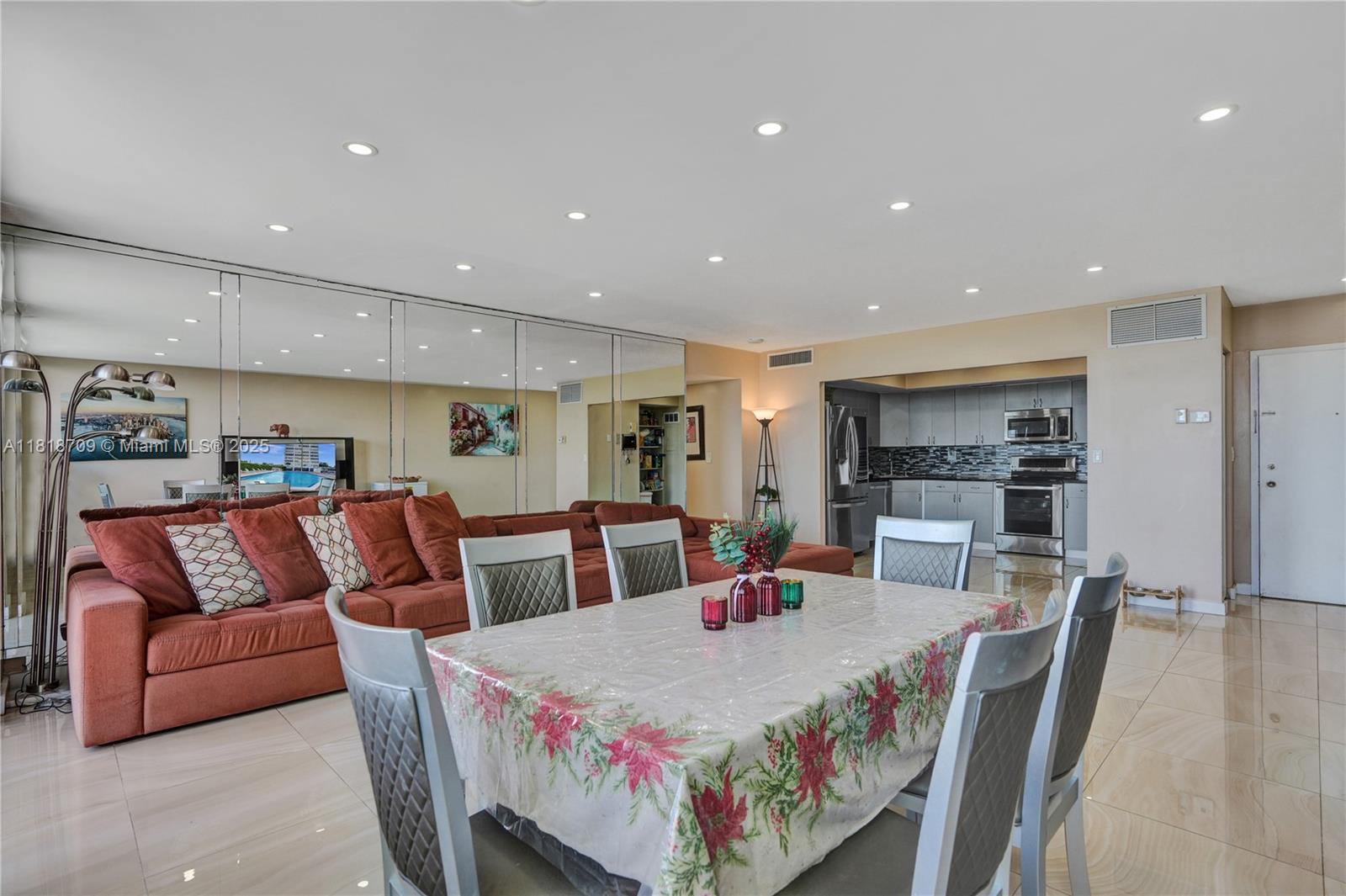 2150 Sans Souci Blvd #B1605, North Miami, Florida image 7