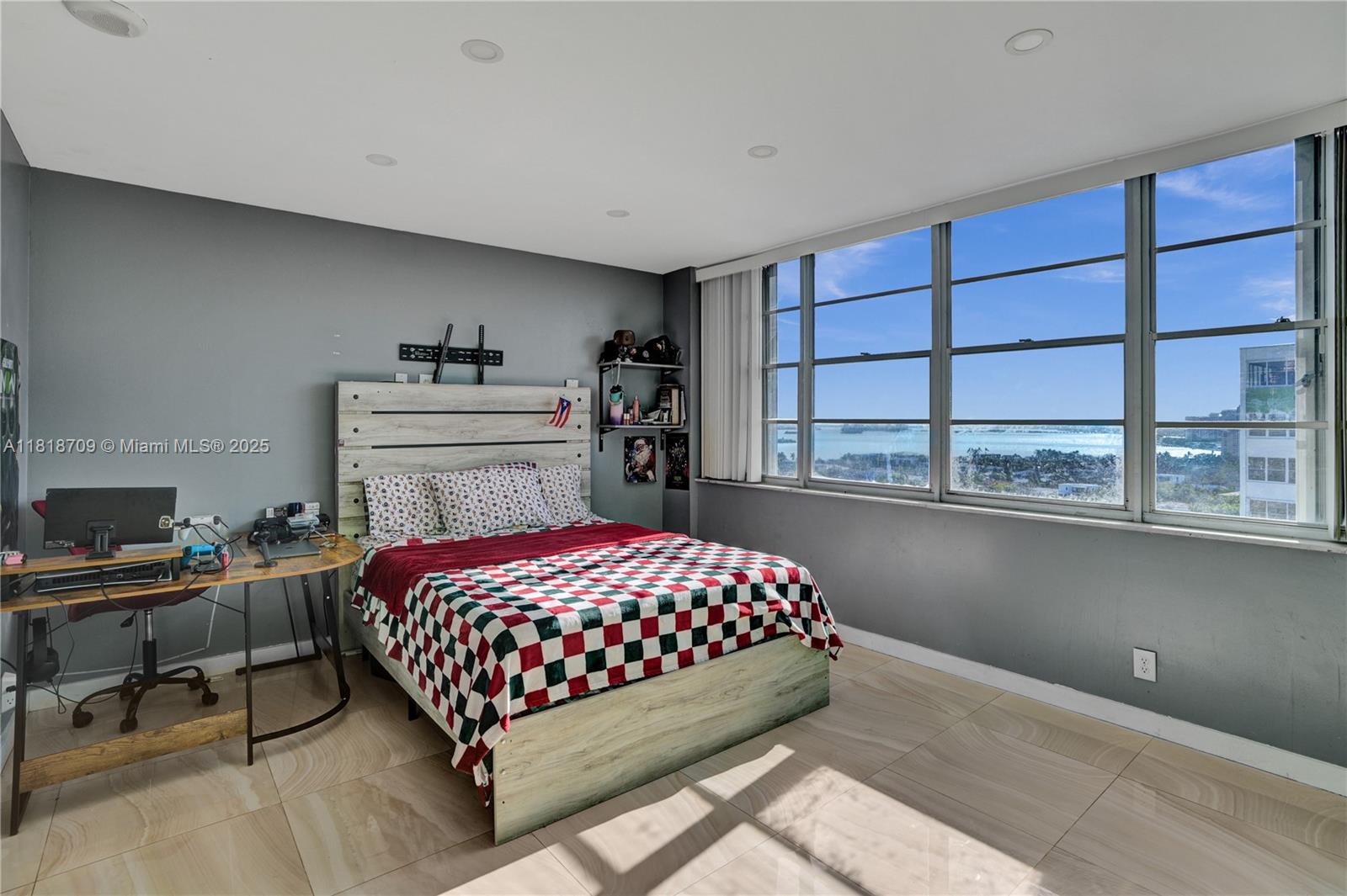 2150 Sans Souci Blvd #B1605, North Miami, Florida image 9