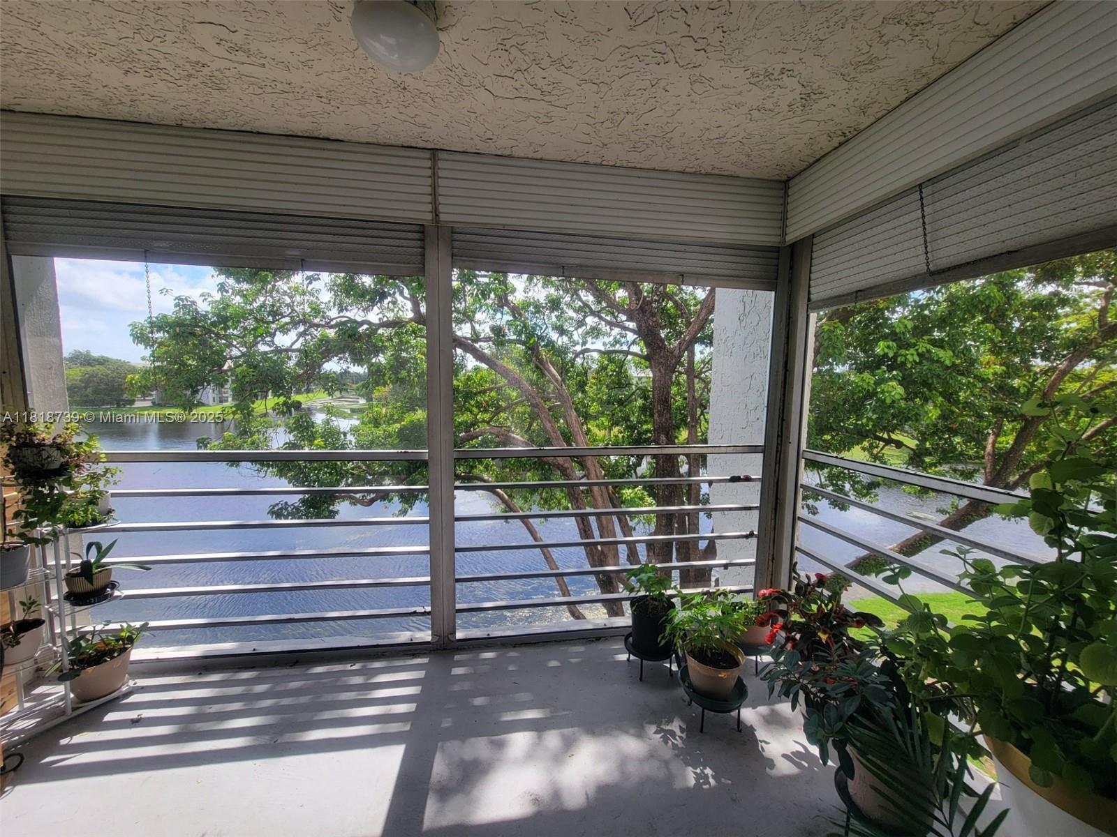 9235 Lagoon Pl #403, Davie, Florida image 1