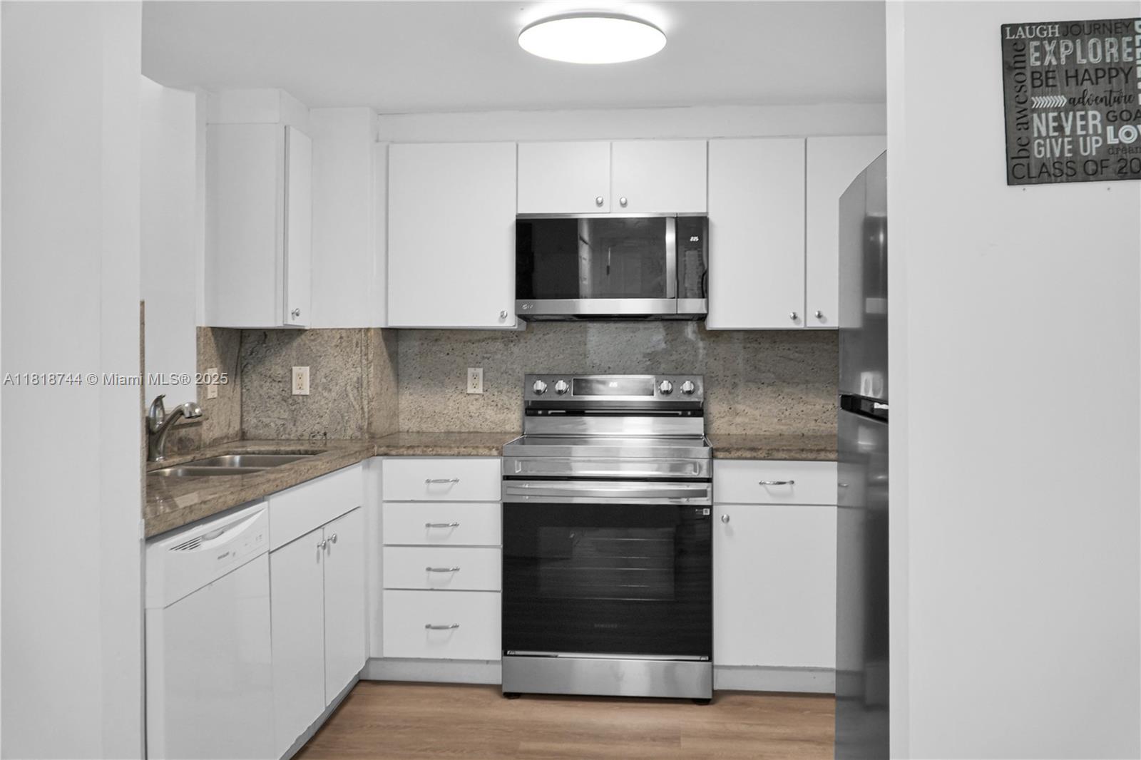 Property photo # 4