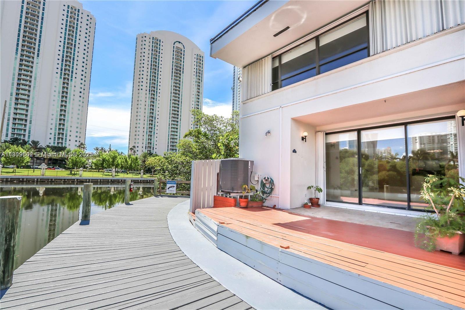 Residential, Sunny Isles Beach, Florida image 25